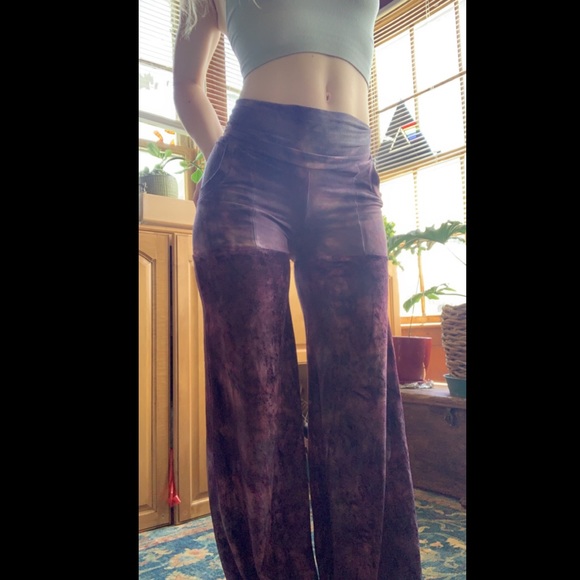 Mystic Minx flows - Picture 3 of 9